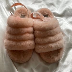 Women light pink Ugg slippers